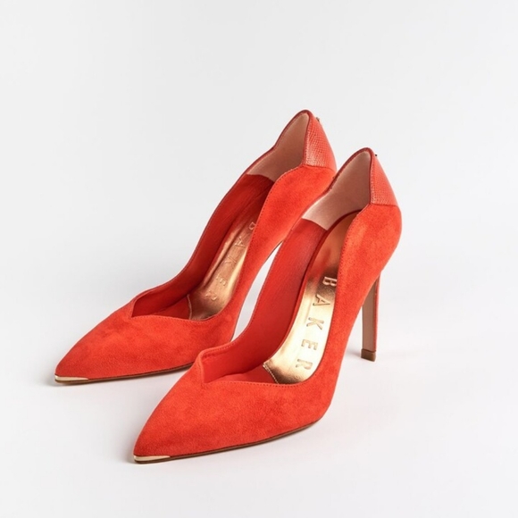 NWT Ted Baker Scalloped high heel court shoes - Picture 3 of 5